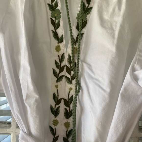 Julia Amory x Aerin limited edition White and Green Embroidered  Dress - Picture 3 of 4